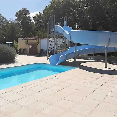Camping Mobil Home, Animaux Acceptes - 6 Pers. - Api-1-52-2682 Le Breuil-sur-Couze